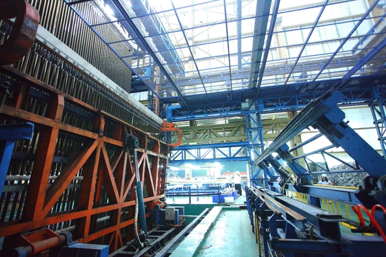 Vietnam 5000 Tons Vertical Anodizing Production Line For Aluminum Profiles Surface Treatment