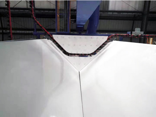 "V" Type Booth Multiple Electric Cabinet With Full-automatic Spray Gun Tunnel Pretreatment For Vertical Powder Coating Line