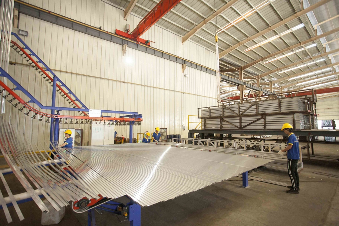 380V Vertical Powder Coating Line 5000 Tons  For Baking Water For Aluminium Profiles