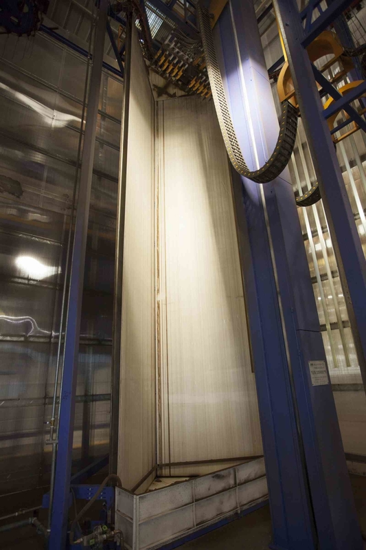 PLC LPG Heating 480V 60Hz Vertical Powder Coating Line With Surface Treatment Equipment
