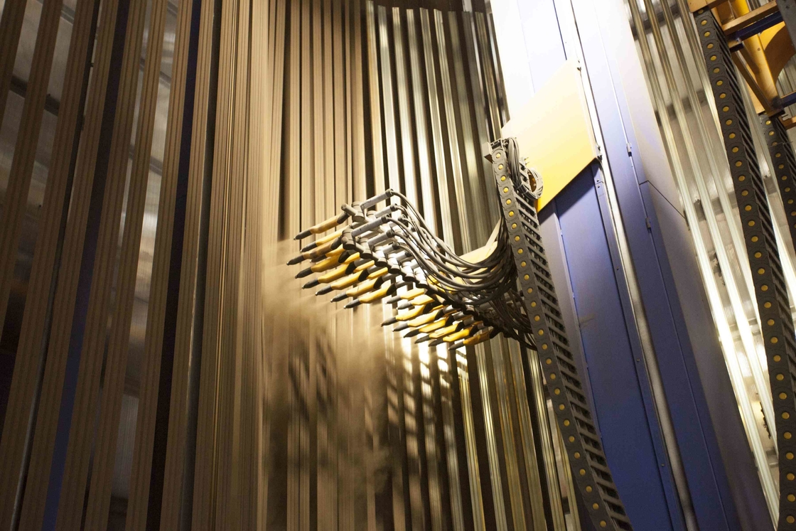 Vertical Powder Coating Line For Aluminum Profiles With Powder Supply Center And Pretreatment