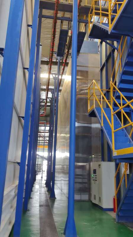 Multiple Rinsing Pre-treatment System Vertical Powder Coating Line High-performance for Aluminum Profiles