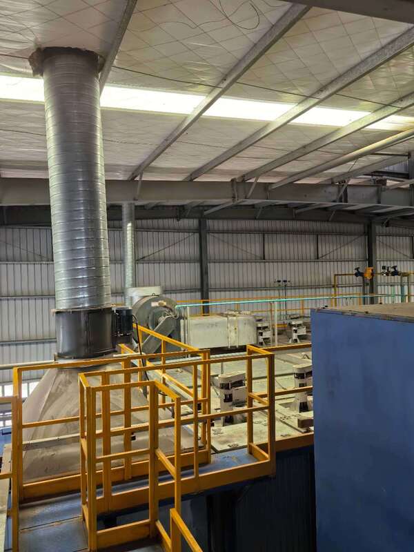 Auto Spraying Powder System Powder Coating Aluminum Profiles Vertical Powder Coating Line